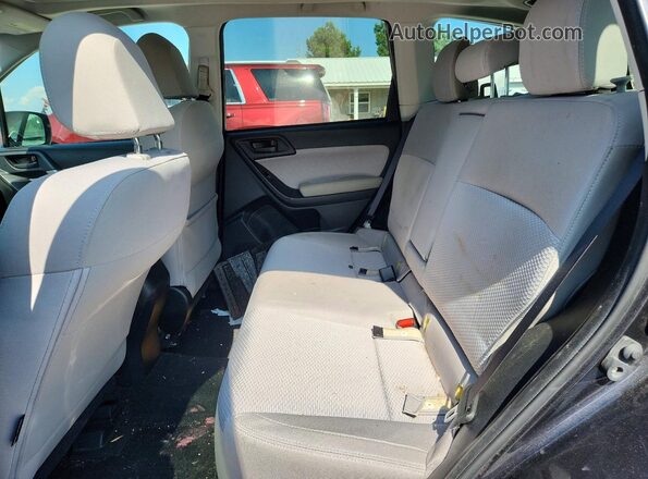 JF2SJAGC8HH517007 2017 SUBARU FORESTER Charcoal Вид задньої частини салону