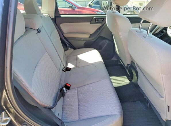 JF2SJAGC8JH420699 2018 SUBARU FORESTER Black Rear interior view