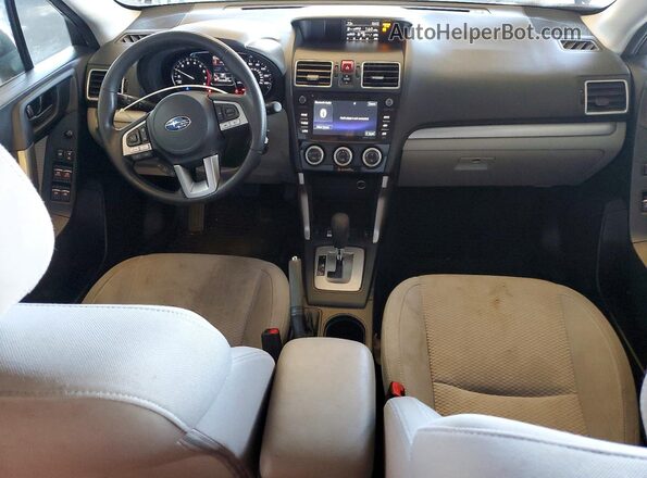 JF2SJAGC8JH594708 2018 SUBARU FORESTER Gray Vista del salpicadero