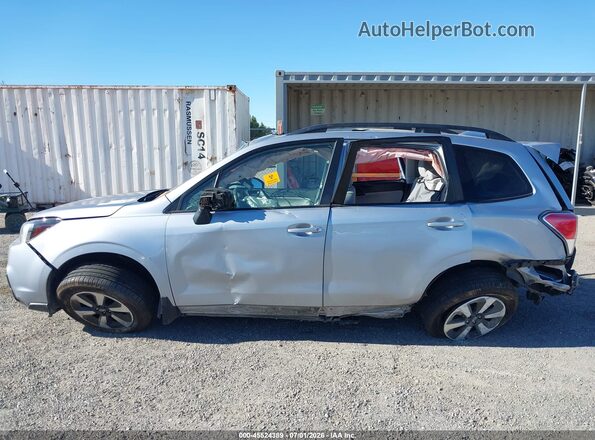 JF2SJAGC9JH539958 2018 SUBARU FORESTER Silver 