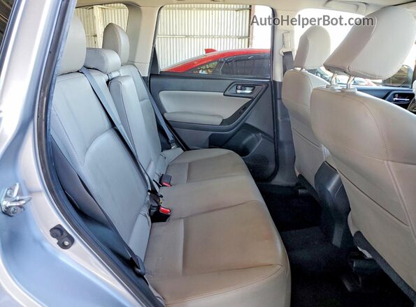JF2SJAHC0GH412796 2016 SUBARU FORESTER Silver უკანა სალონის ხედი