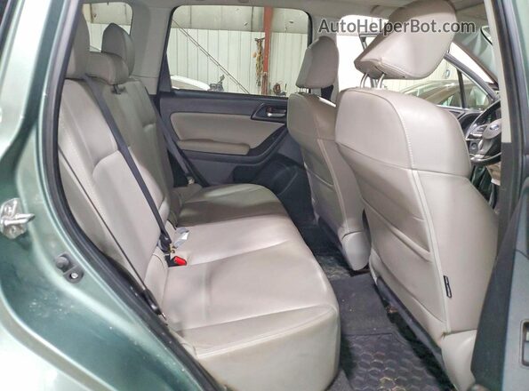 JF2SJAHC2GH553529 2016 SUBARU FORESTER Green უკანა სალონის ხედი