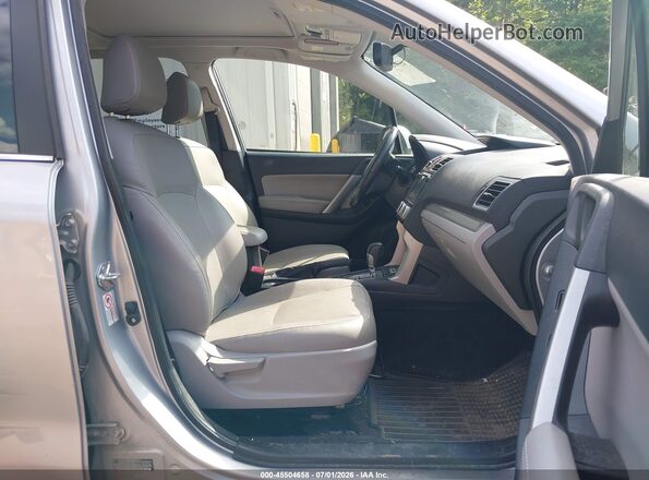JF2SJAHC7GH532840 2016 SUBARU FORESTER Silver Вид салону спереду