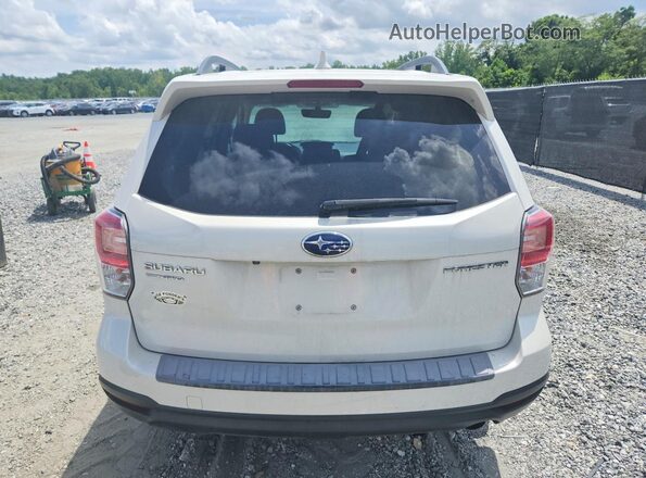 JF2SJAJC1JH585454 2018 SUBARU FORESTER White Հետևի տեսք