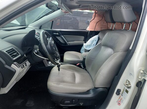 JF2SJAJC1JH585454 2018 SUBARU FORESTER White Սալոնի դիմացի տեսք