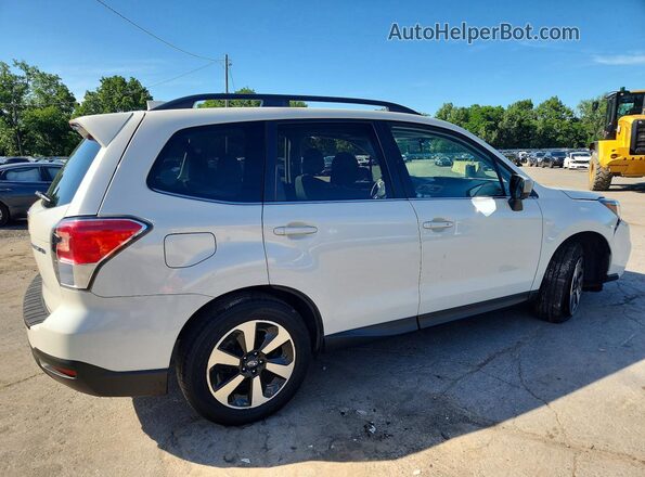 JF2SJAJC3JH583401 2018 SUBARU FORESTER White Trasero derecho