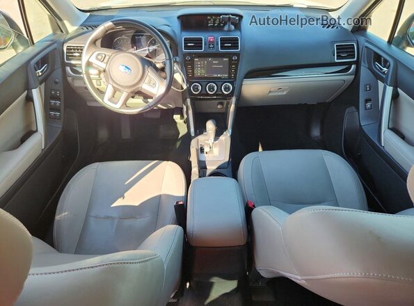 JF2SJAJC3JH583401 2018 SUBARU FORESTER White Vista del salpicadero