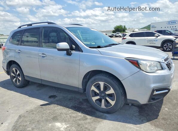 JF2SJAJC4HH465707 2017 SUBARU FORESTER Silver Front right