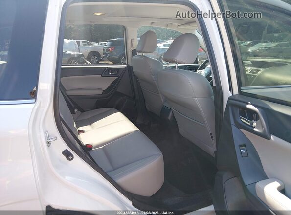 JF2SJAJC4HH548618 2017 SUBARU FORESTER White Vista de la etiqueta del VIN