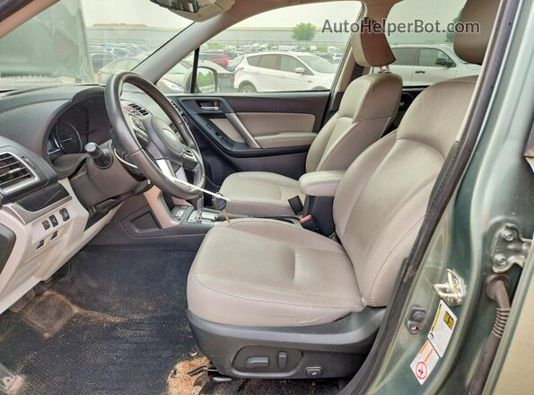 JF2SJAJC5HH460435 2017 SUBARU FORESTER Зеленый Вид салона спереди