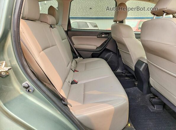JF2SJAJC5HH460435 2017 SUBARU FORESTER Зеленый Вид задней части салона