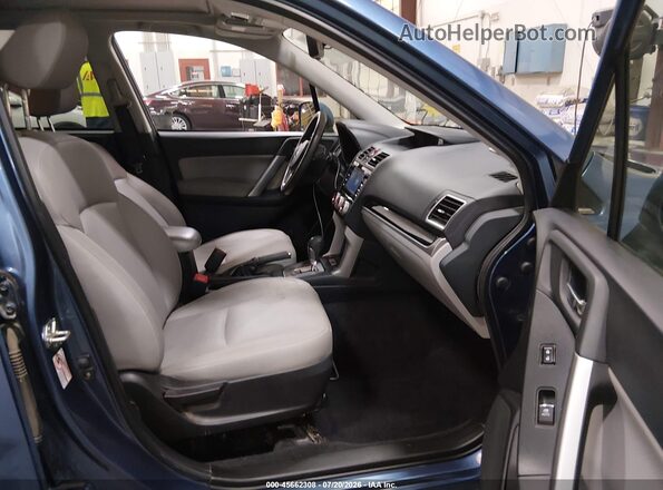 JF2SJAJC5HH509858 2017 SUBARU FORESTER Blue Вид салону спереду