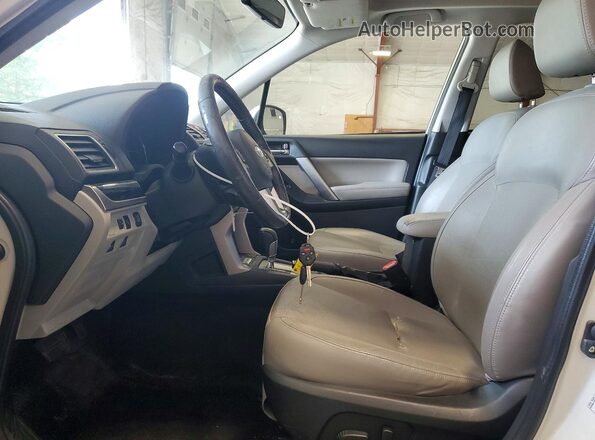 JF2SJAJC7HH400902 2017 SUBARU FORESTER White Front interior view