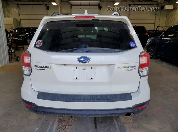 JF2SJAJC7HH527679 2017 SUBARU FORESTER White Вид ззаду