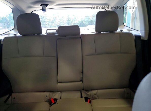 JF2SJAJC7HH527679 2017 SUBARU FORESTER White Вид задніх сидінь