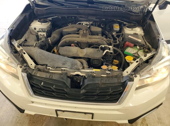 JF2SJAJC7HH527679 2017 SUBARU FORESTER White Вид підкапотного простору