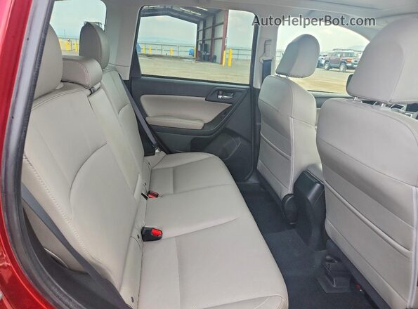 JF2SJAJC7JH527493 2018 SUBARU FORESTER Red Rear seats view