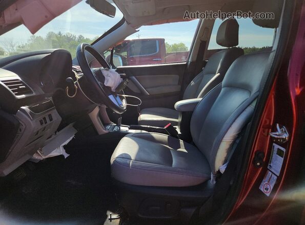 JF2SJAJCXJH599370 2018 SUBARU FORESTER Burgundy Front interior view