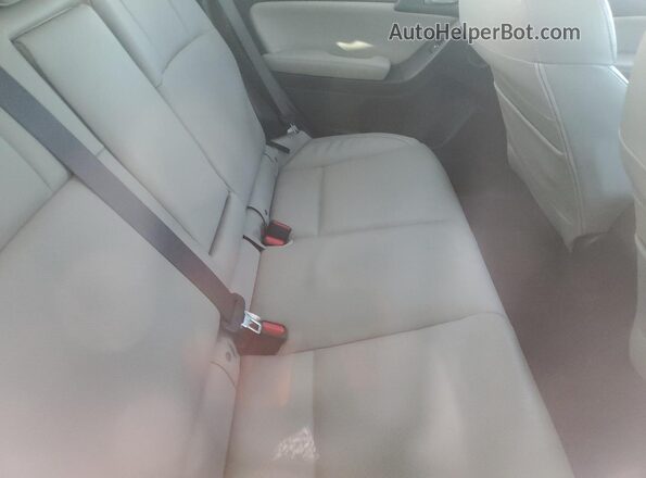 JF2SJARC0HH537572 2017 SUBARU FORESTER Silver Rear interior view