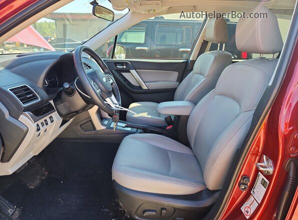 JF2SJARC0HH574606 2017 SUBARU FORESTER Красный Вид салона спереди