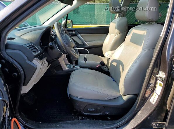 JF2SJARC1HH471906 2017 SUBARU FORESTER Black Front interior view