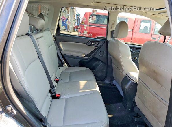 JF2SJARC1HH471906 2017 SUBARU FORESTER Black Rear seats view