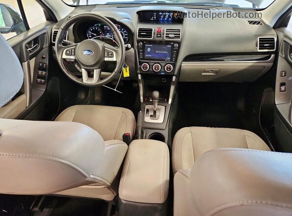 JF2SJARC1HH485353 2017 SUBARU FORESTER Gray Dashboard view