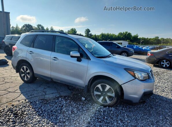 JF2SJARC2JH446888 2018 SUBARU FORESTER Silver Front right