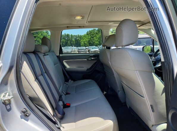 JF2SJARC3GH426982 2016 SUBARU FORESTER Серебряный Вид задней части салона