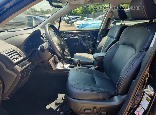 JF2SJARC3JH574248 2018 SUBARU FORESTER Черный Вид салона спереди
