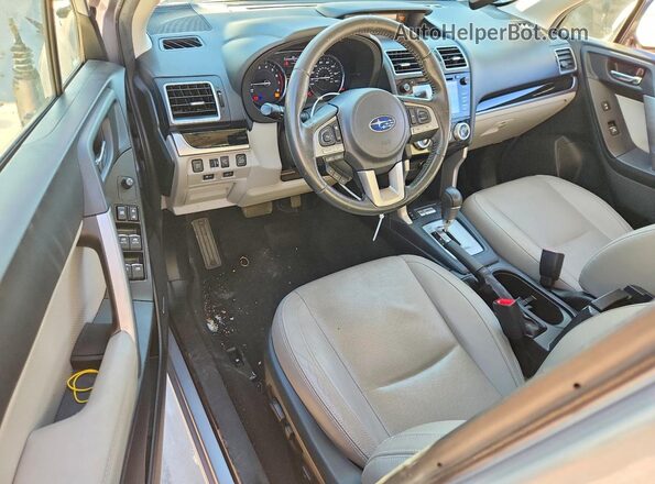 JF2SJARC5HH507838 2017 SUBARU FORESTER Silver Dashboard view