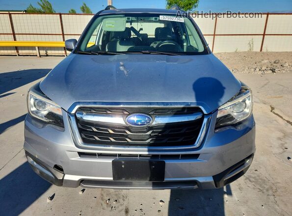 JF2SJARC5HH507838 2017 SUBARU FORESTER Silver Front view