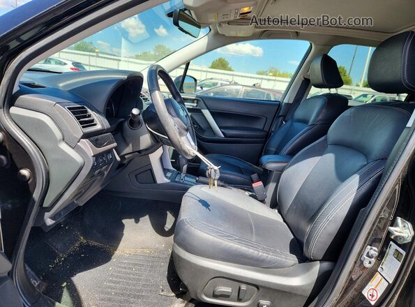 JF2SJARC7HH426730 2017 SUBARU FORESTER Black Вид салону спереду