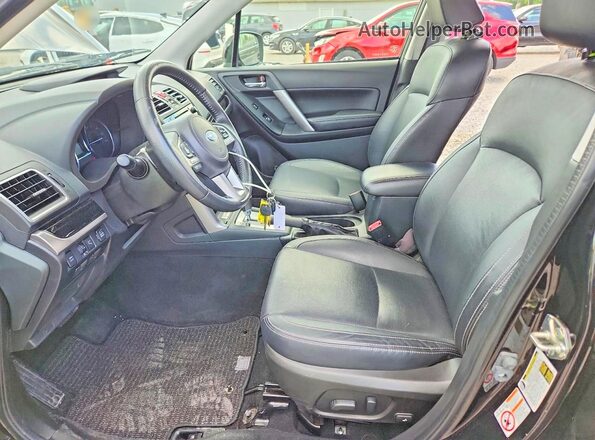 JF2SJARC7HH494123 2017 SUBARU FORESTER Black წინა სალონის ხედი