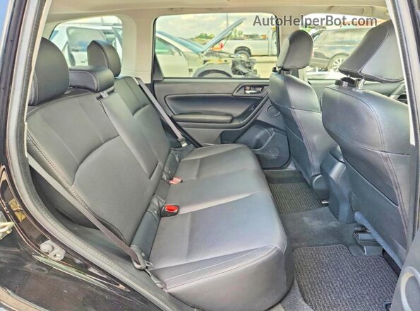 JF2SJARC7HH494123 2017 SUBARU FORESTER Black უკანა სალონის ხედი