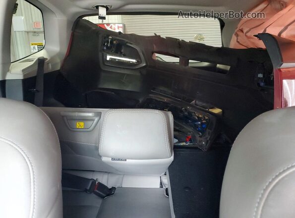 JF2SJARC7JH540698 2018 SUBARU FORESTER Burgundy Rear seats view