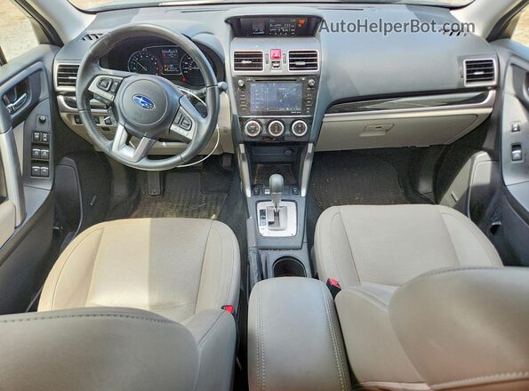 JF2SJARC8JH568008 2018 SUBARU FORESTER Зеленый Вид панели приборов