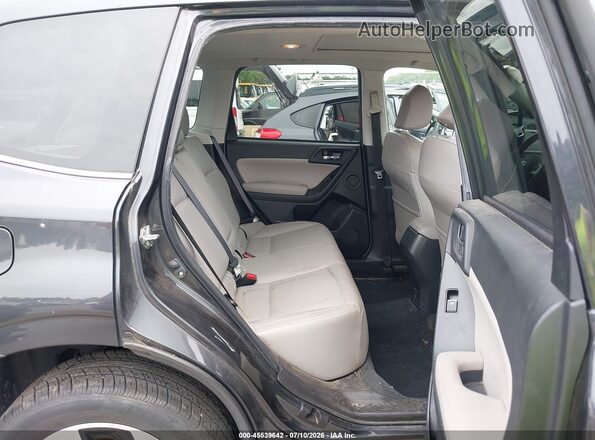 JF2SJARC9JH590115 2018 SUBARU FORESTER Gray VIN կոդի պիտակի տեսք