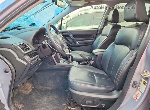 JF2SJATC6HH497054 2017 SUBARU FORESTER Silver Front interior view