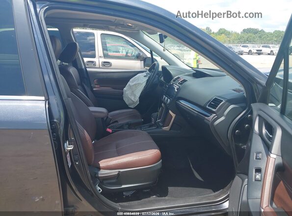 JF2SJAWC1JH405320 2018 SUBARU FORESTER Серый Вид салона спереди