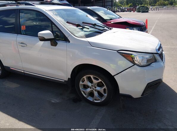 JF2SJAWC5HH574198 2017 SUBARU FORESTER White Front view