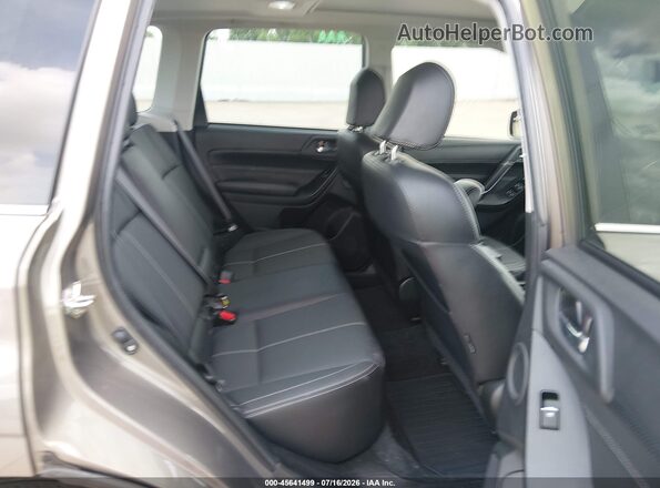 JF2SJAWC6JH464637 2018 SUBARU FORESTER Tan Вид наклейки з VIN-кодом