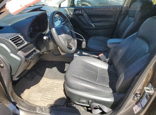 JF2SJAWC7JH533531 2018 SUBARU FORESTER Gray Front interior view