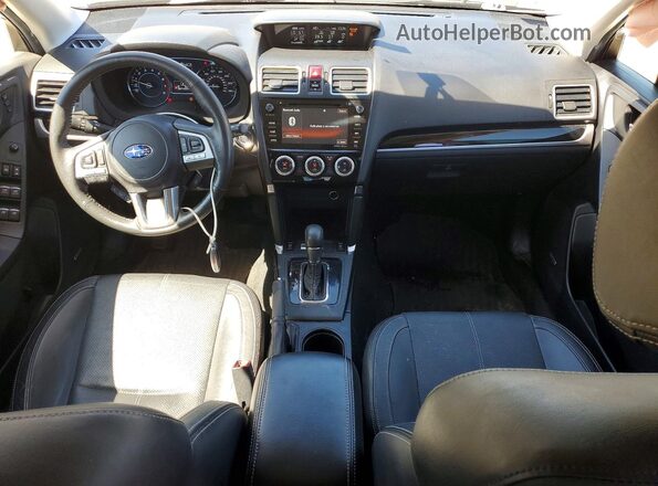 JF2SJAWC7JH533531 2018 SUBARU FORESTER Gray Dashboard view