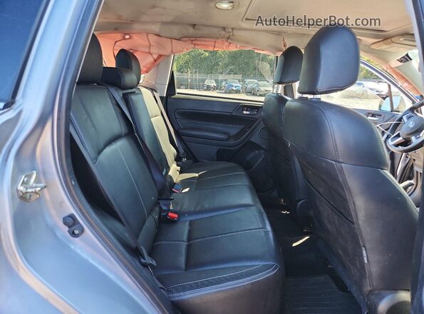 JF2SJAWC8HH539316 2017 SUBARU FORESTER Silver უკანა სალონის ხედი