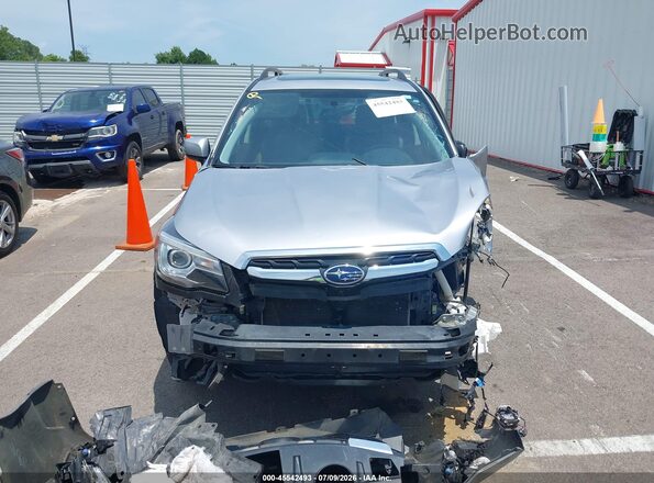 JF2SJAWC9HH558702 2017 SUBARU FORESTER White უკანა სალონის ხედი