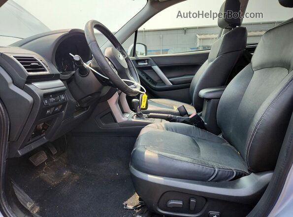 JF2SJAXC2GH555816 2016 SUBARU FORESTER Silver Front interior view