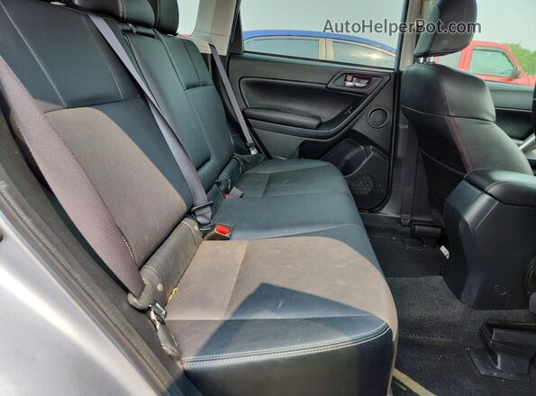 JF2SJAXC2GH555816 2016 SUBARU FORESTER Silver Rear interior view