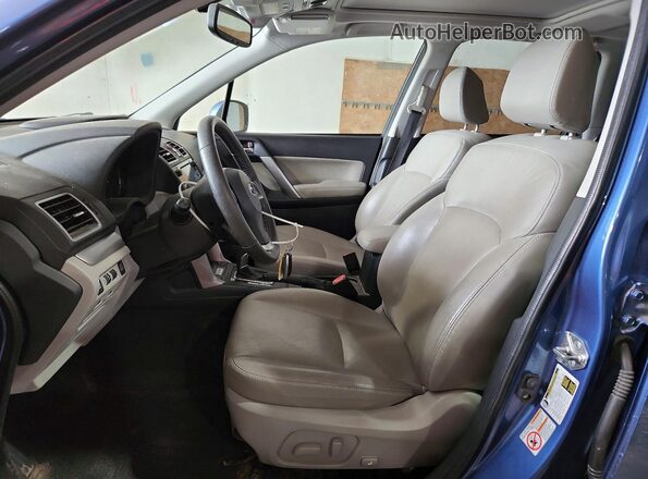 JF2SJAXC7GH528546 2016 SUBARU FORESTER Синий Вид салона спереди