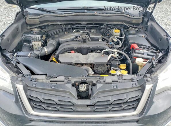JF2SJEJC8JH559537 2018 SUBARU FORESTER Black Widok komory silnika